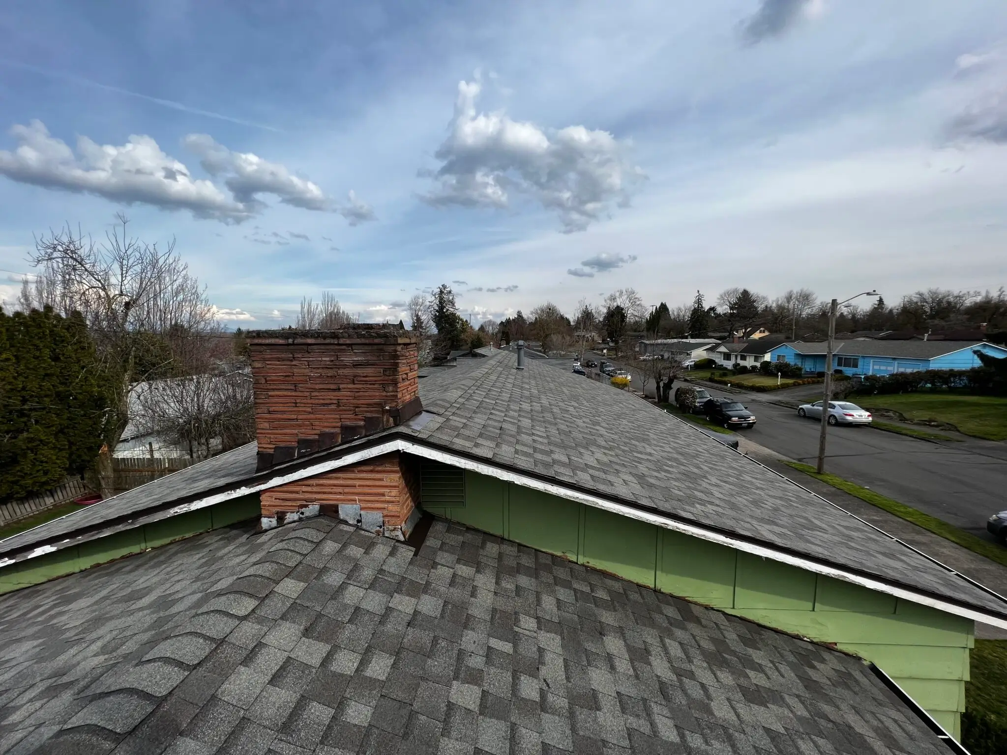 roof of a house and the sky